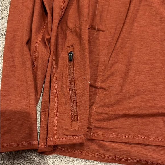 Vuori Rust Quarter-Zip - Picture 4 of 5